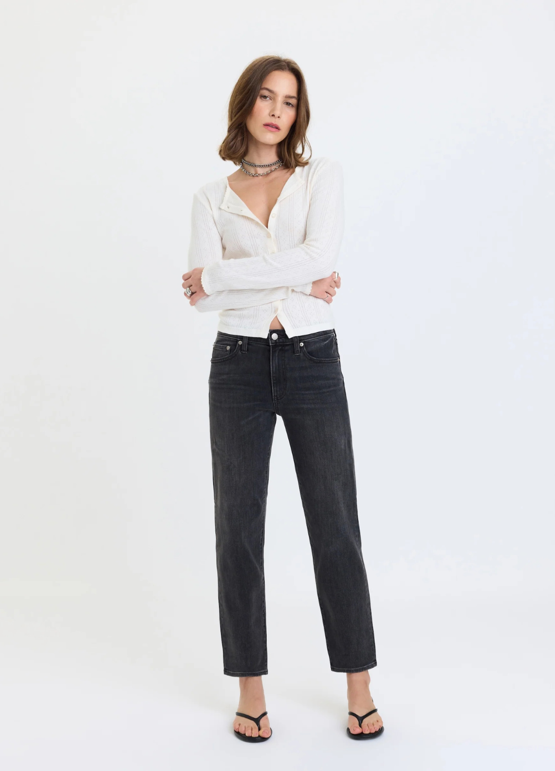 Rebel Ankle Mid Rise Slim Straight in Motion