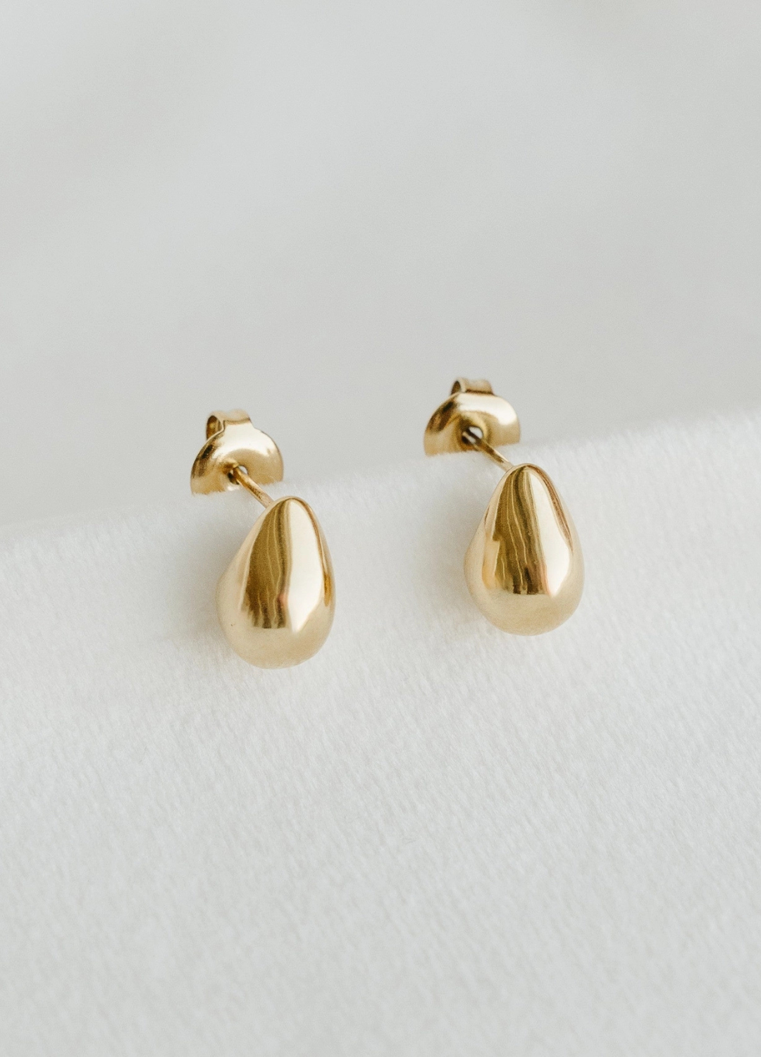 Lune Drop Gold Earrings