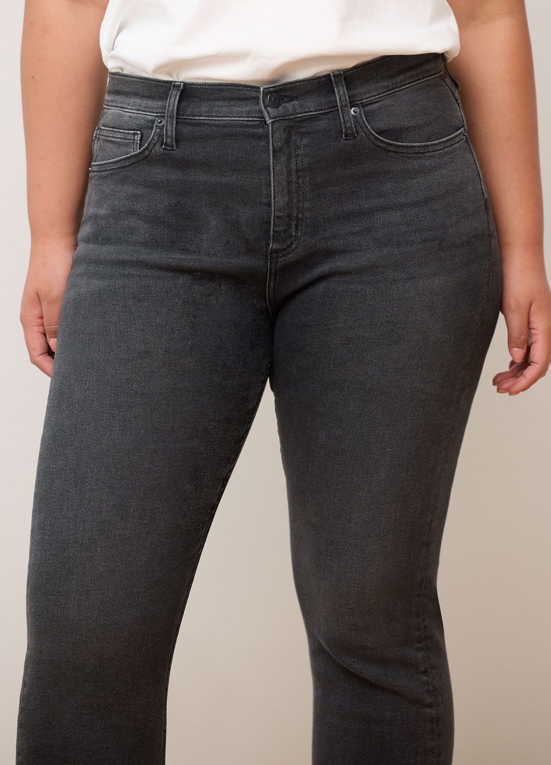 Classic Rise Slim Leg in Graphite Grey