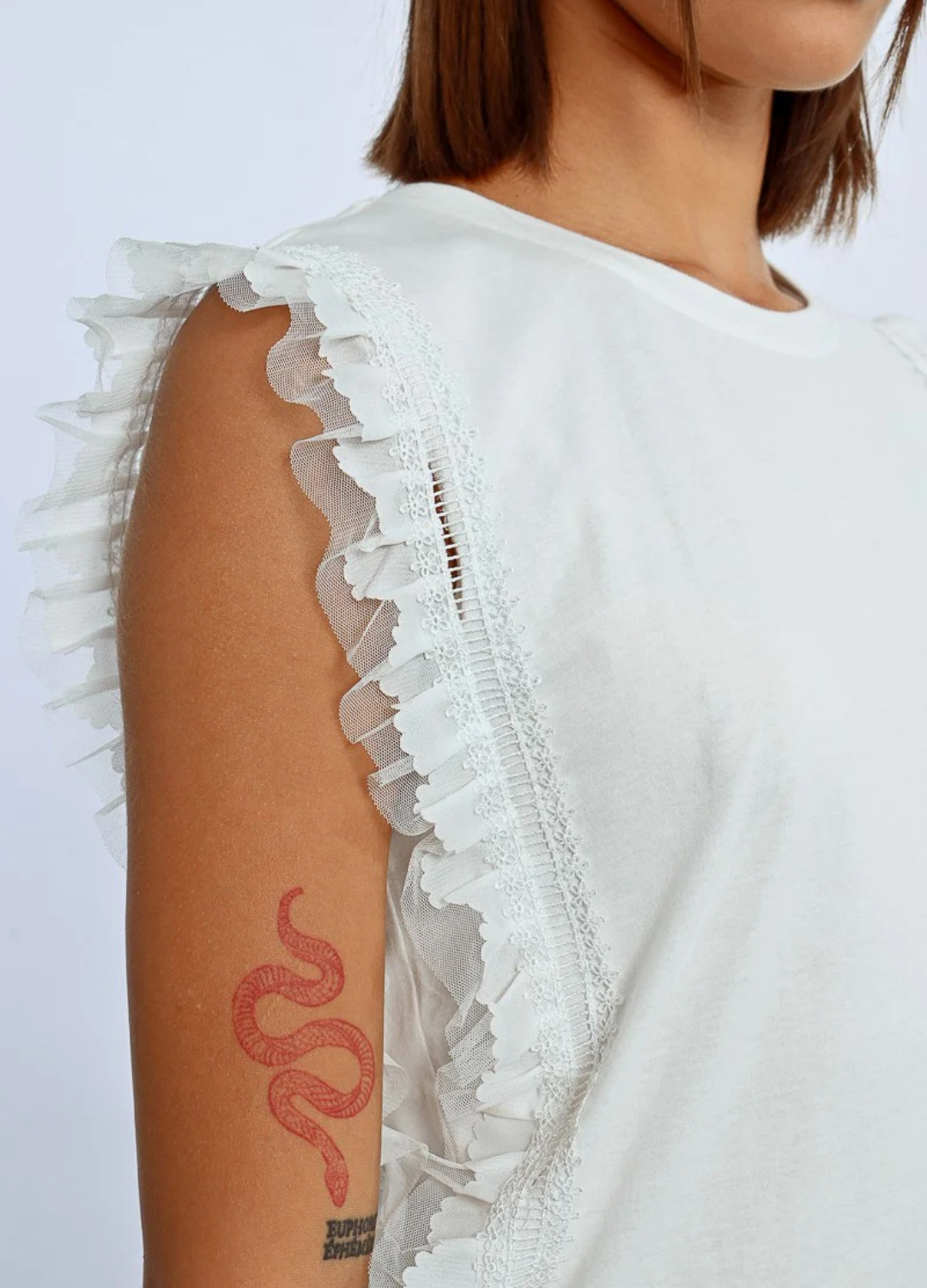 Sleeveless T-Shirt With Lace Trim