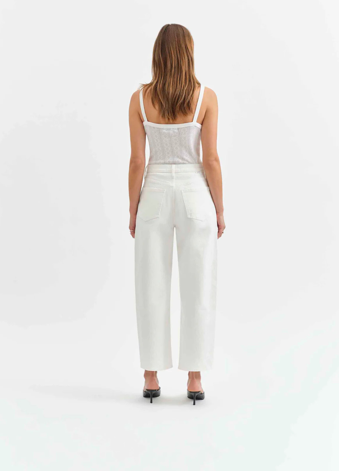 Westward Barrel Leg Jeans in Swan