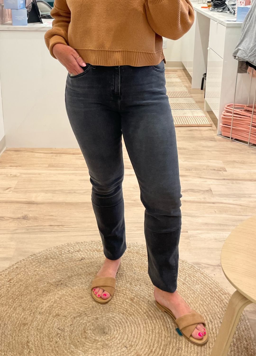 Classic Rise Slim Leg in Graphite Grey