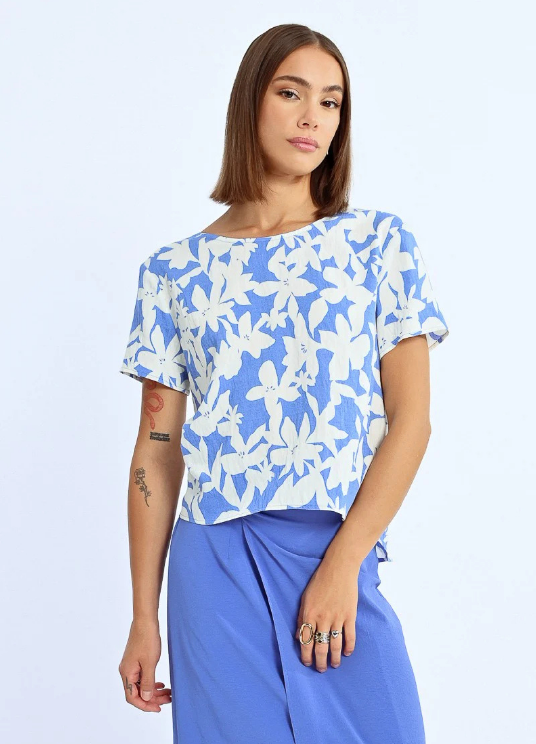 Short Sleeve Floral Print Blouse with Open Back Detail