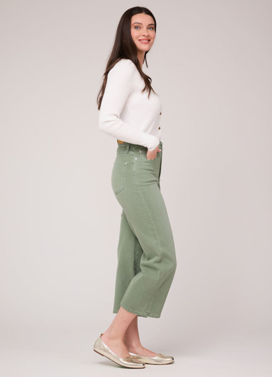 Lily High Rise Wide Leg Cropped Jeans in Beach Grass