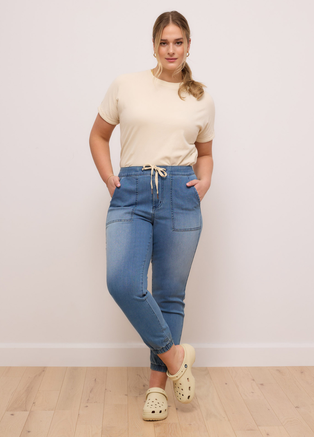 Joggers hot sale medium size