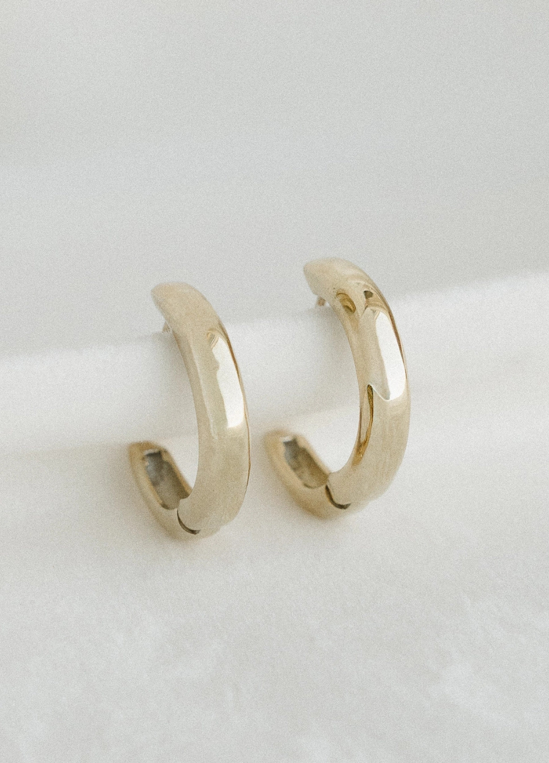 Essential Huggie Hoop Earrings