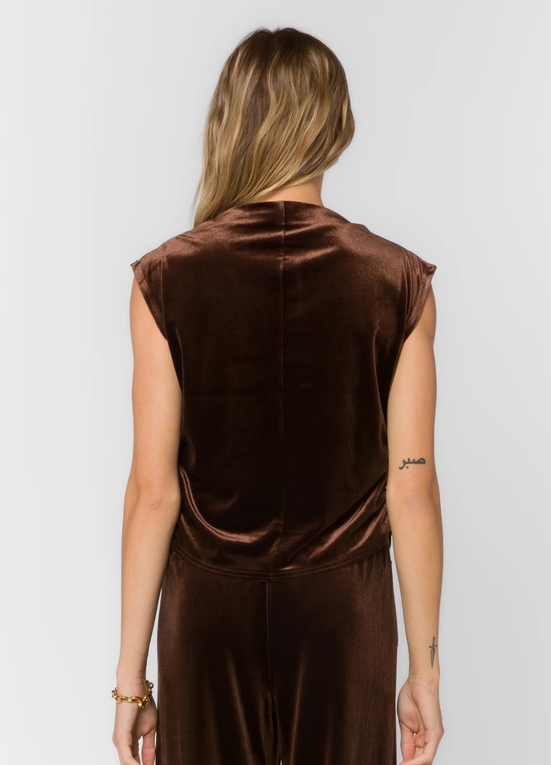 Lavali Velvet Sleeveless Top