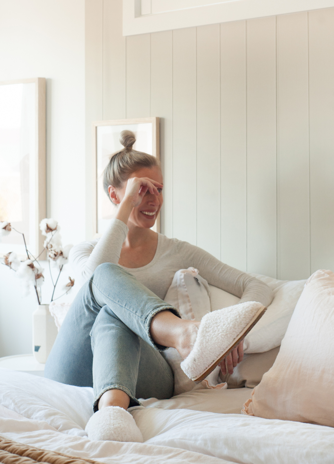 Natural slippers 2025