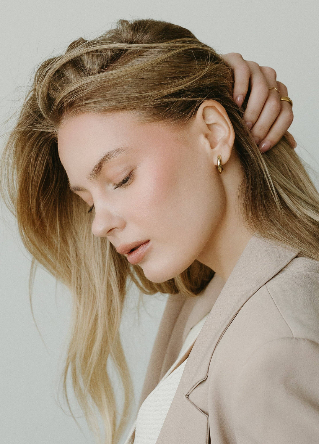 Essential Huggie Hoop Earrings