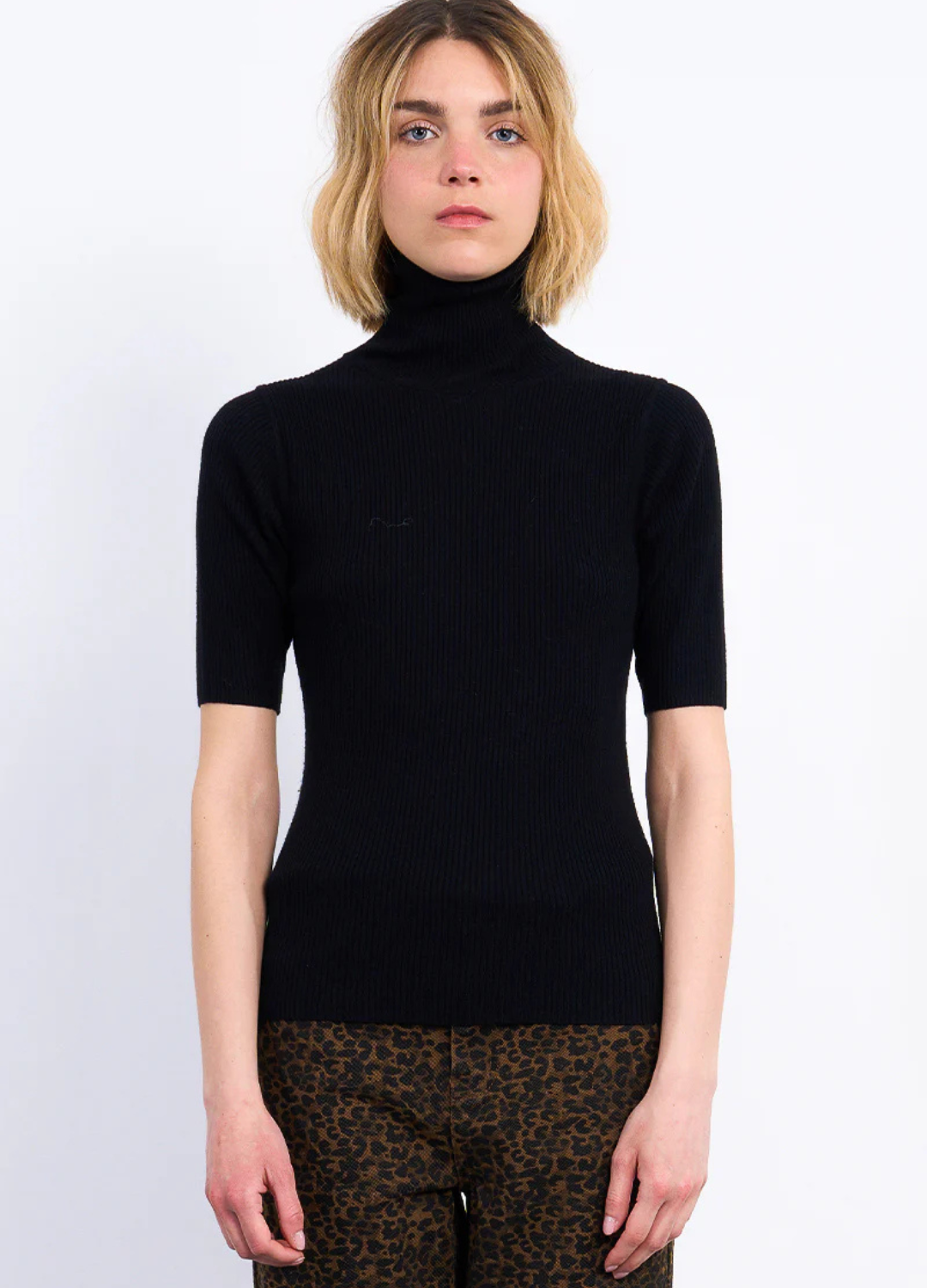 Ribbed Knit Half Sleeve Turtleneck Sweater